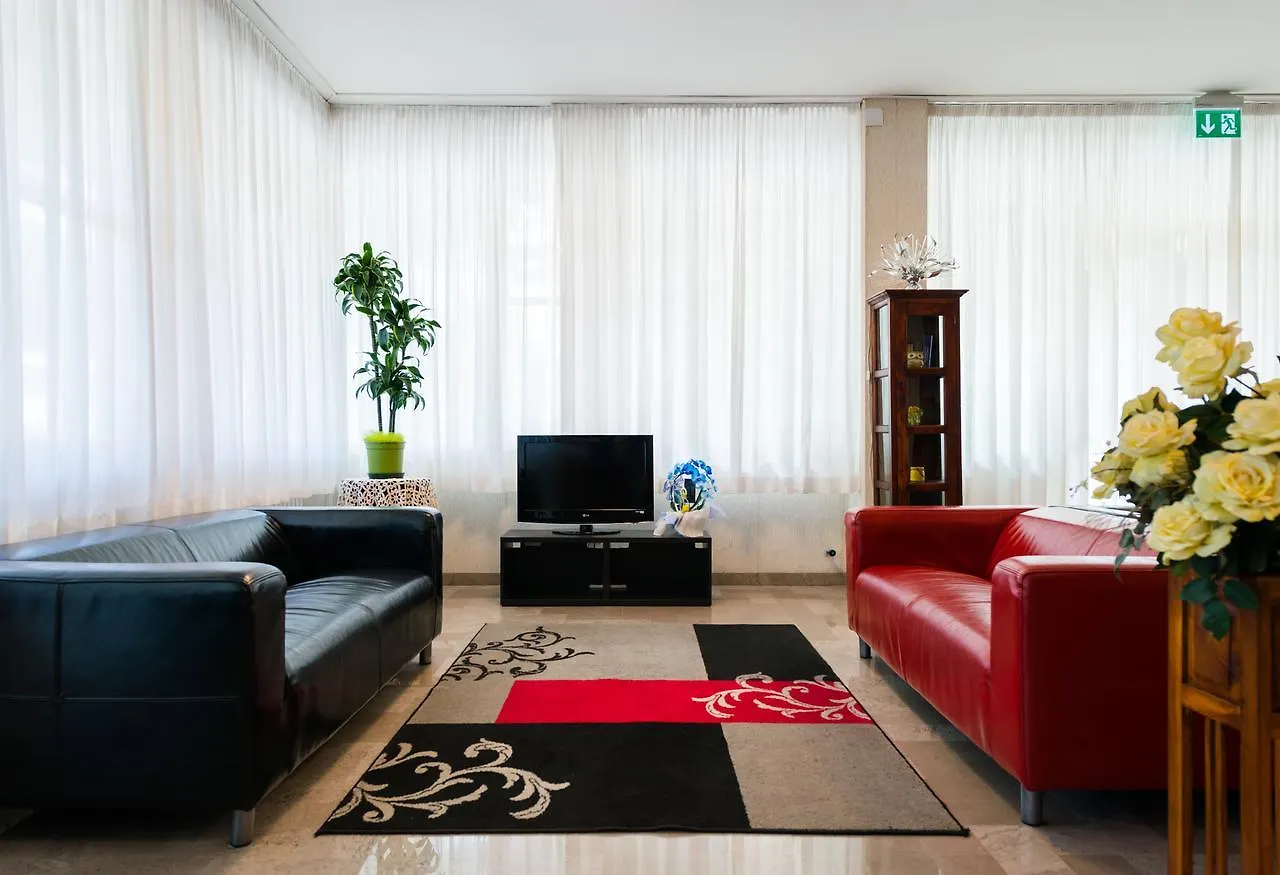 Hotel Lem-Casadei Cervia 3*,